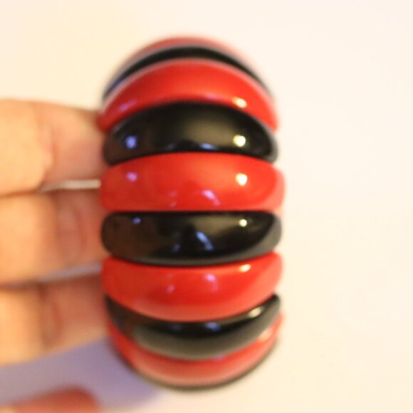 Marion Godart Paris Wide Stretch Bracelet Christmas Red and Black 1.5" Wide - Picture 2 of 2